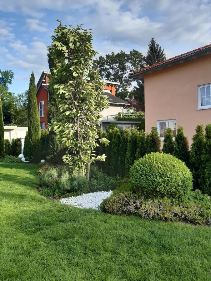 Attika Ferienwohnung Merk Κρόιτσλινγκεν Εξωτερικό φωτογραφία